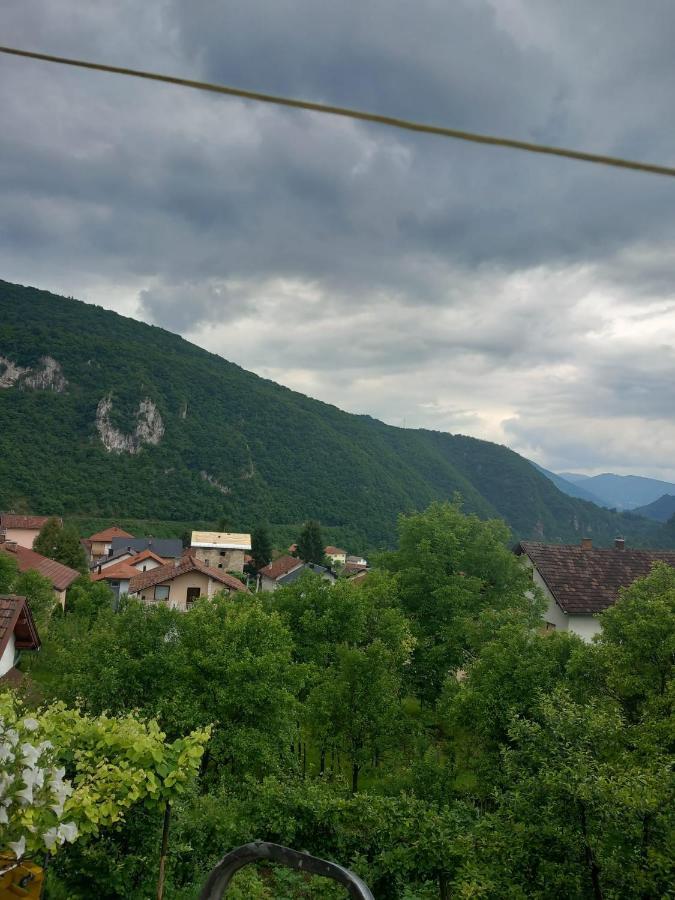 Volijak 18 Jajce Buitenkant foto